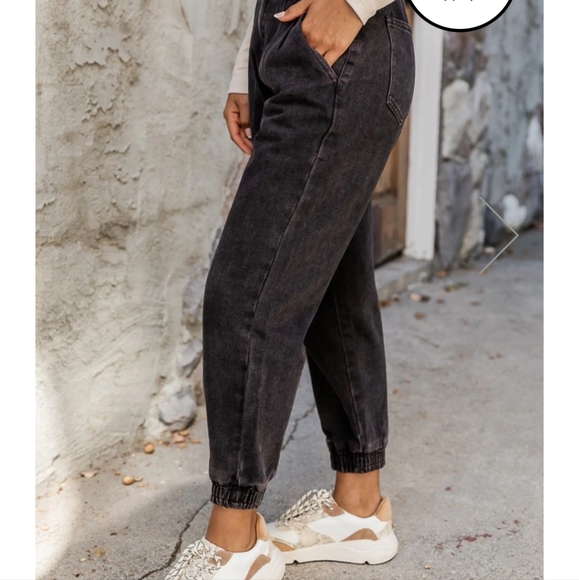 NWT Pink Lily "Cordelia" Black Denim Joggers, Size 25 - Picture 3 of 8